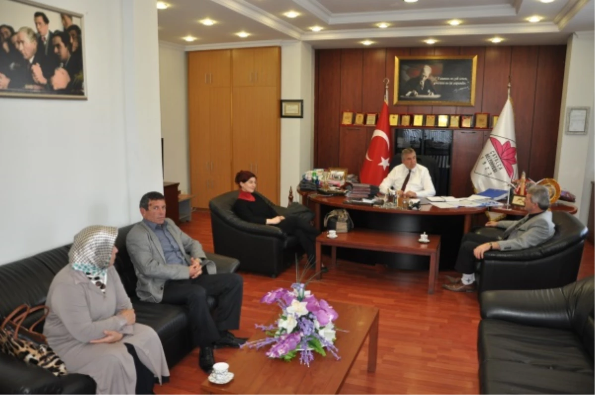 Başkan Cem Kara\'yı Aksakal Belediye Başkanı Ziyaret Etti