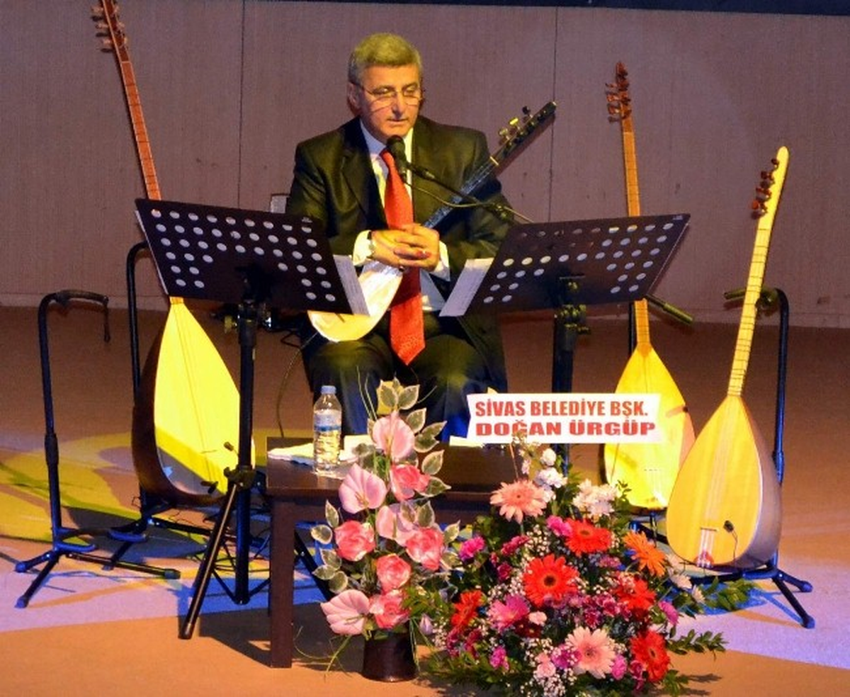 Cü\'de Ahmet Turan Şan Konser Verdi