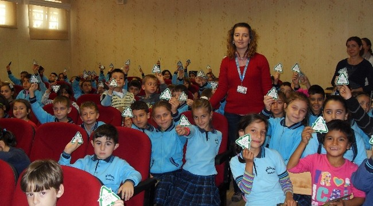 İzmit\'te Binlerce Kişilik Çevreci Ordusu