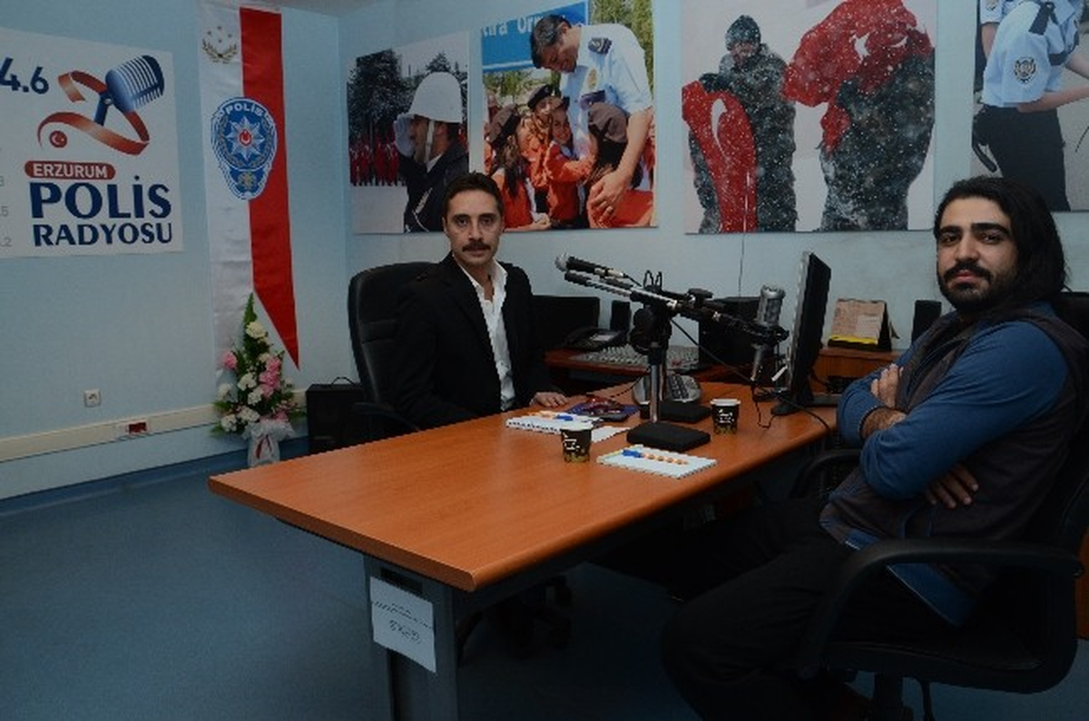 Karadeniz Müziğinin Sevilen İsmi Selçuk Balcı Erzurum Polis Radyosunu Ziyaret Etti