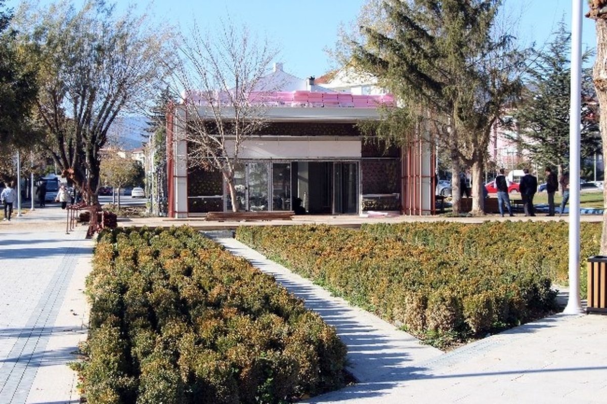 Kent Meydanı Gerçek Görünümüne Kavuşuyor