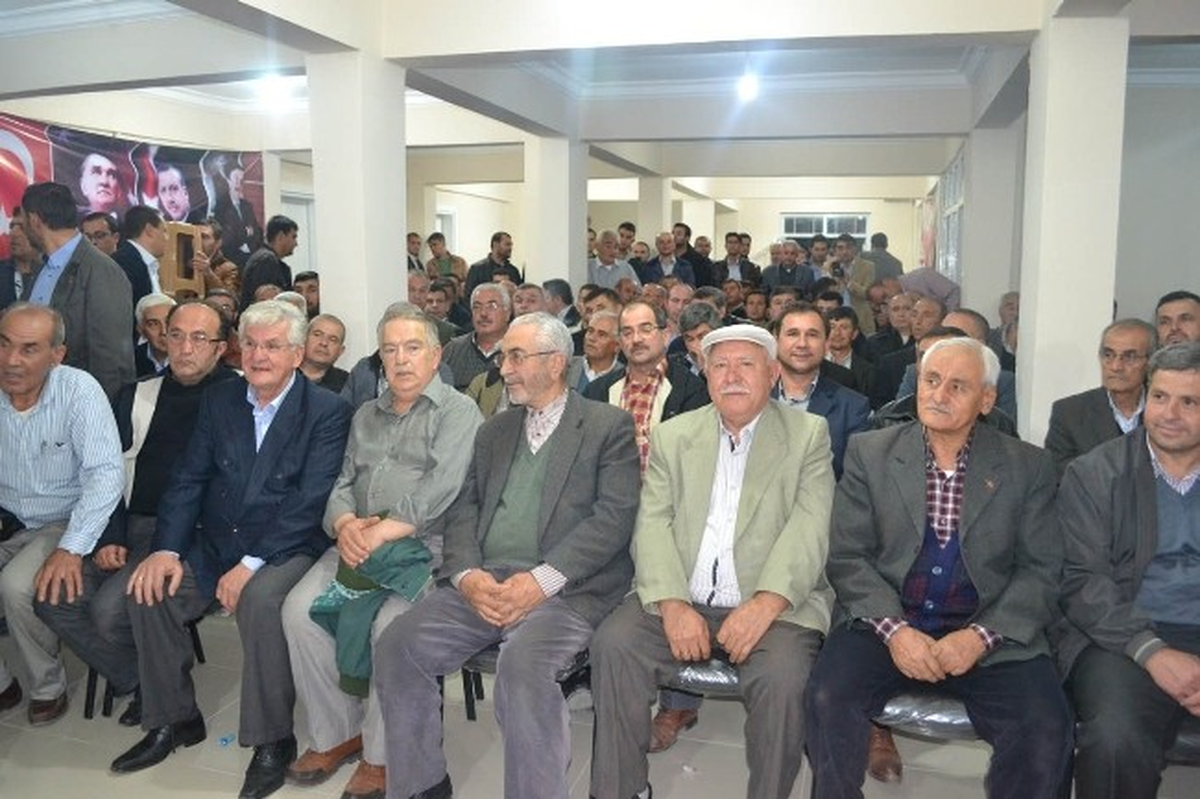 Kula\'nın Başkanı Aşkın Gövde Gösterisi Yaptı