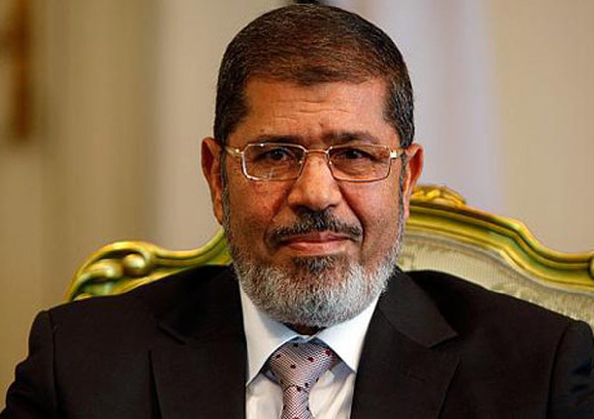 Mursi\'nin Yargılanması Sırasında Gerginlik Yaşandı