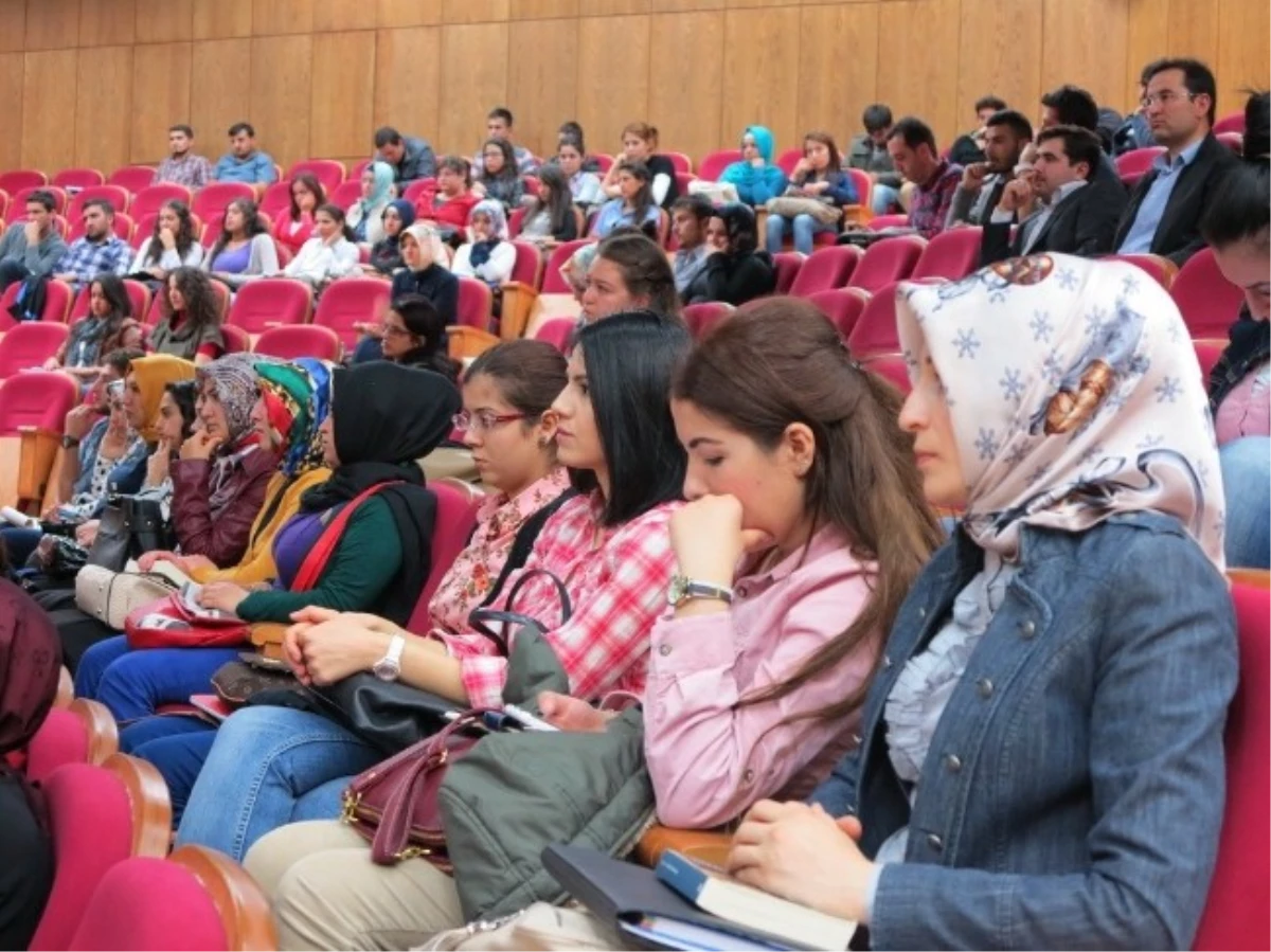 Osmanlı\'dan Cumhuriyete Yükseköğretim Konulu Konferans Düzenlendi