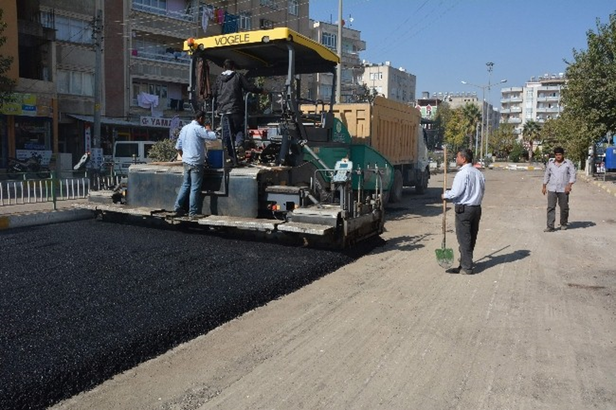 Sakarya Caddesi\'ne Asfalt Yapımı Başladı