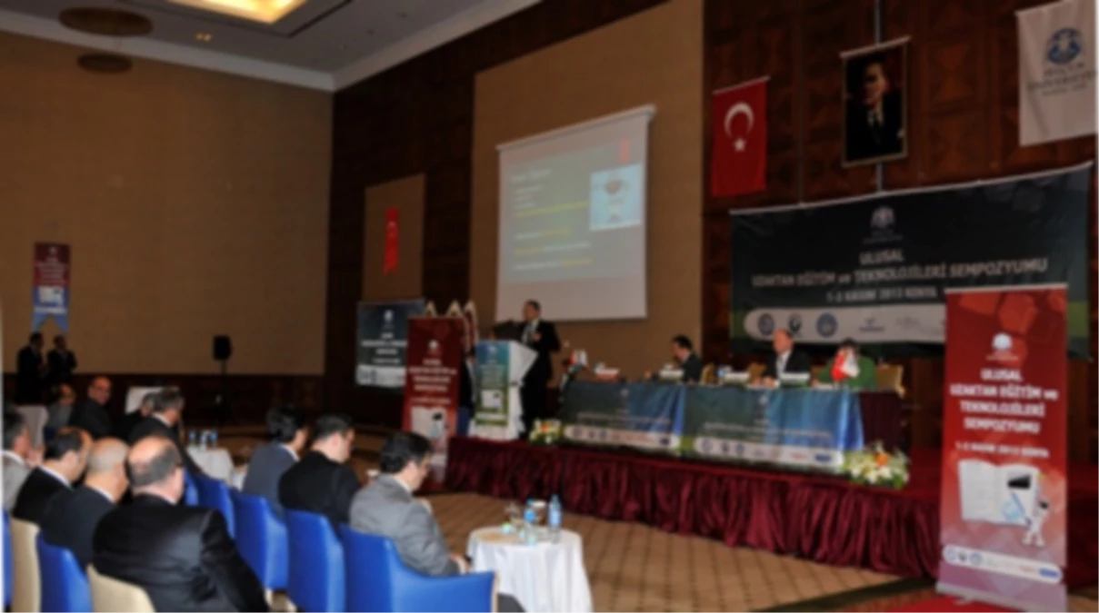 Türkiye\'nin İlk Uzaktan Eğitim Sempozyumu Selçuk\'ta Düzenlendi