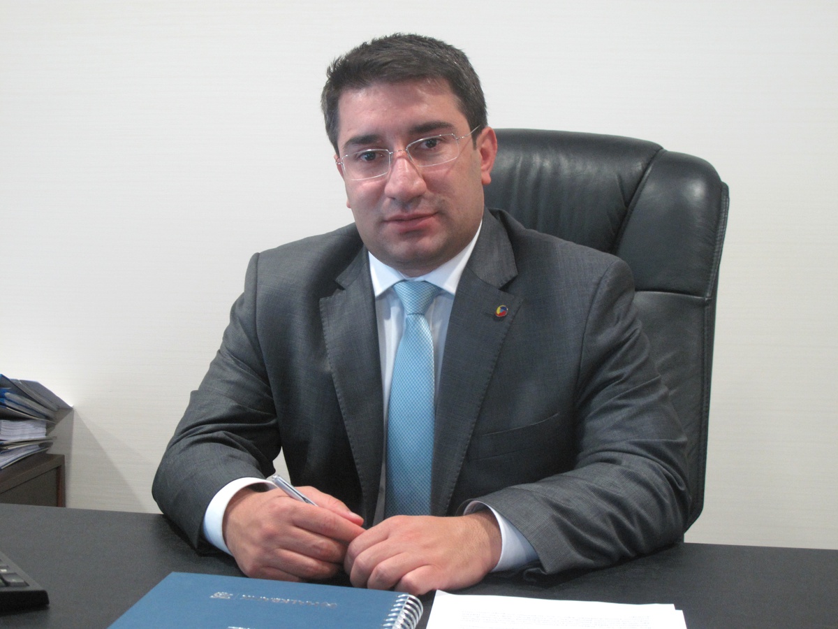 Vali Yardımcılarının Davranışına Eleştiri
