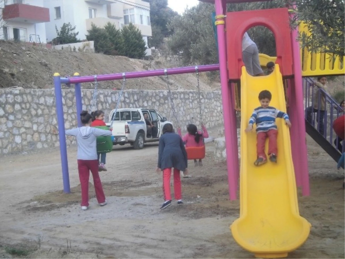 Yakaköylü Çocuklar Parklarına Kavuştu