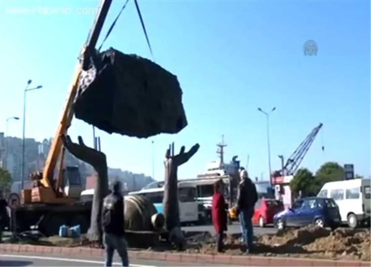 Zonguldak\'a yeni madenci anıtı