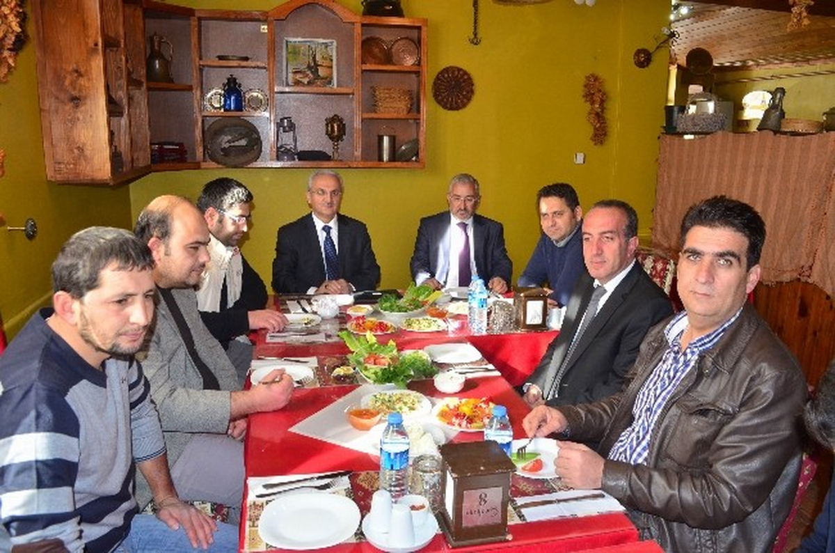 AK Parti İl Başkanı Başsoy Gazetecilerle Bir Araya Geldi