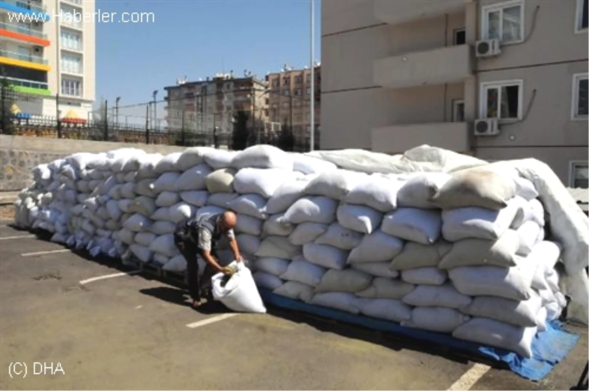 Diyarbakır\'da 1,5 Ton Uyuşturucu Ele Geçirildi