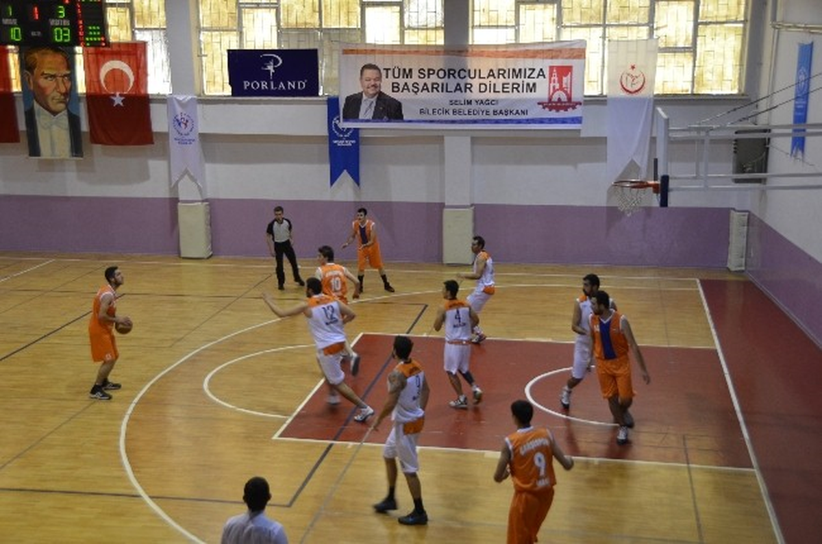 Bilecik Belediyesi Basketbol Takımı Başarılarını Sürdürüyor