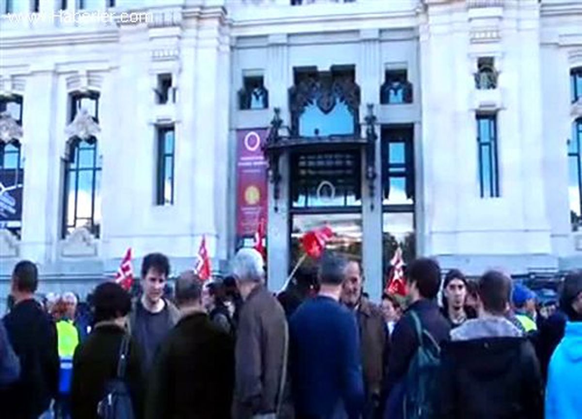 Madrid\'de bahçıvan ve temizlik işçilerinden sınırsız grev