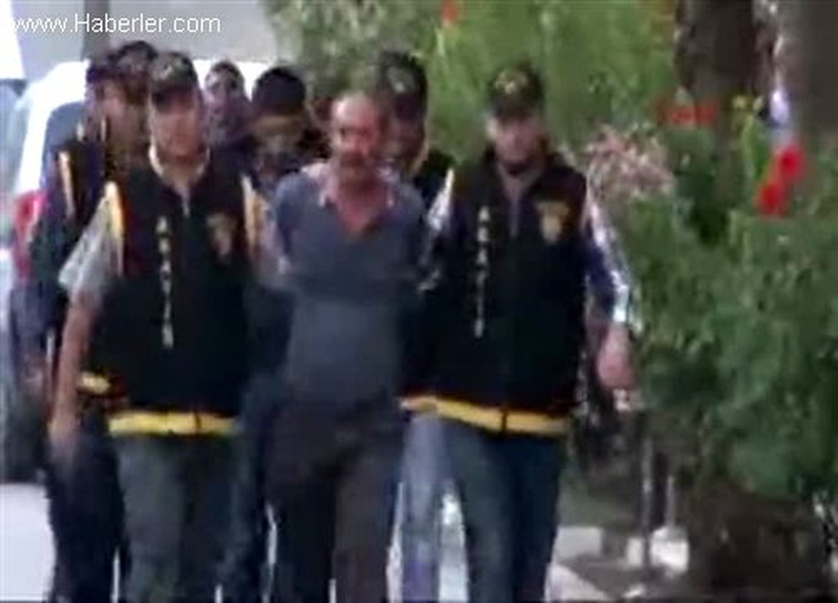 Mahallenin Elektriğini Kesip İşyerlerini Soydular