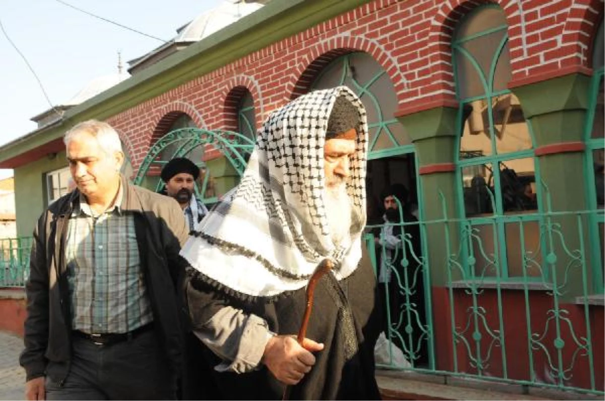 Müslüm Gündüz, Orhangazi\'de Cenaze Törenine Katıldı