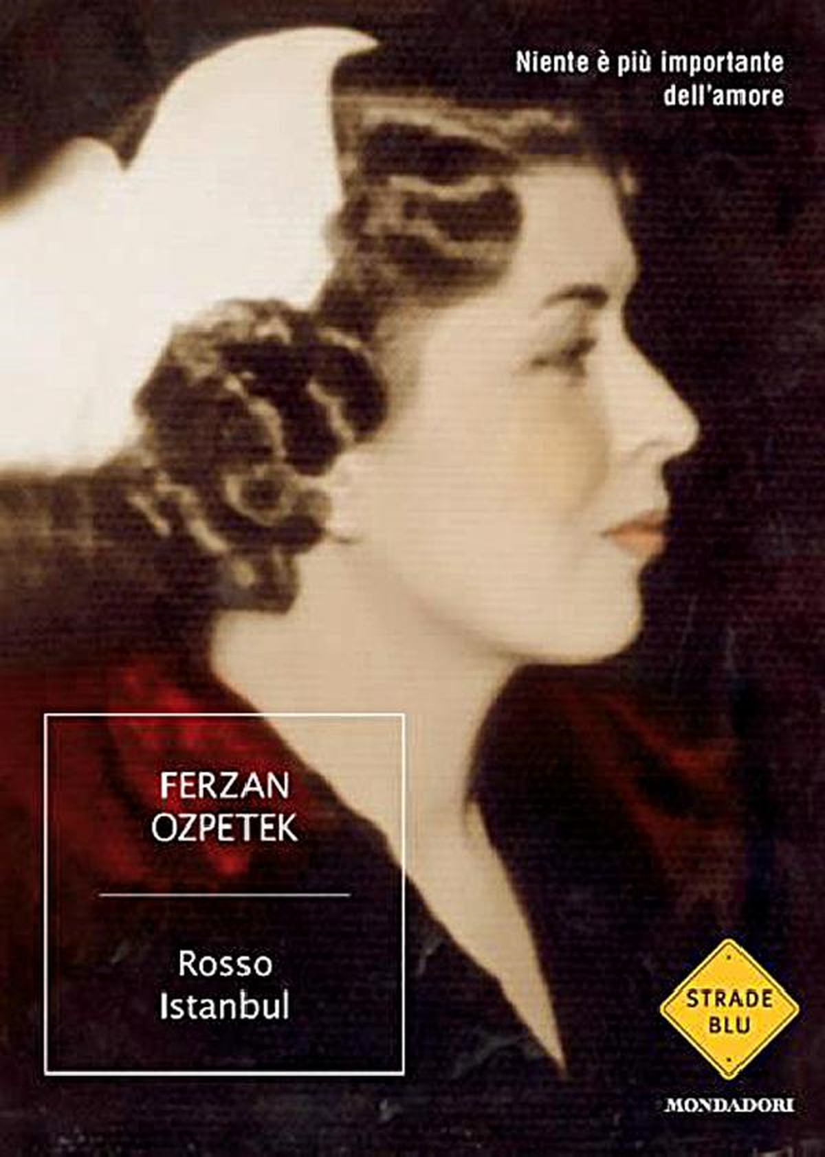 Özpetek\'ten \'İstanbul Kırmızısı\' Kitabı