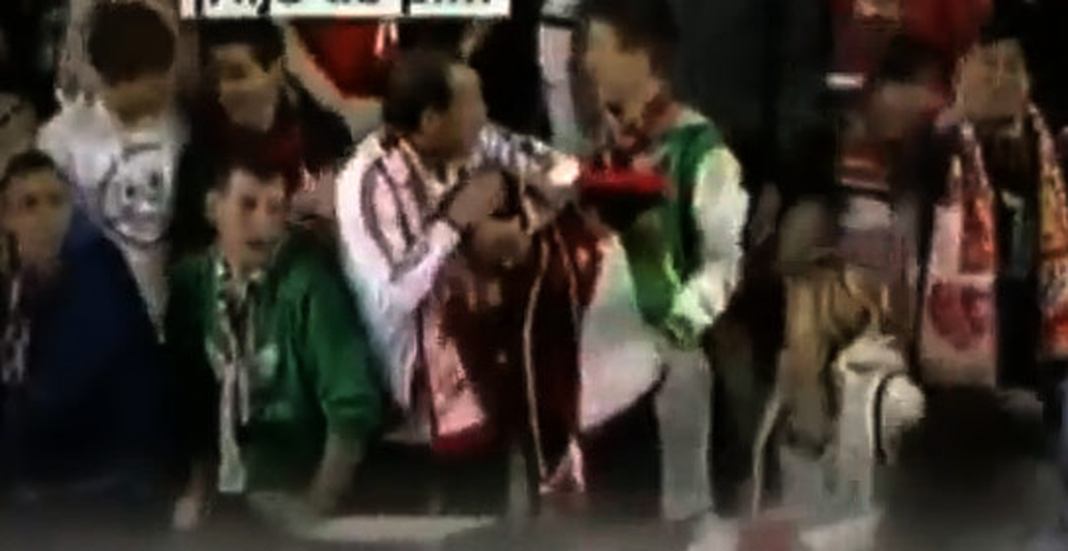 Ronaldo, Kadın Hayranına Forma Verdi Taraftar Tepki Gösterdi