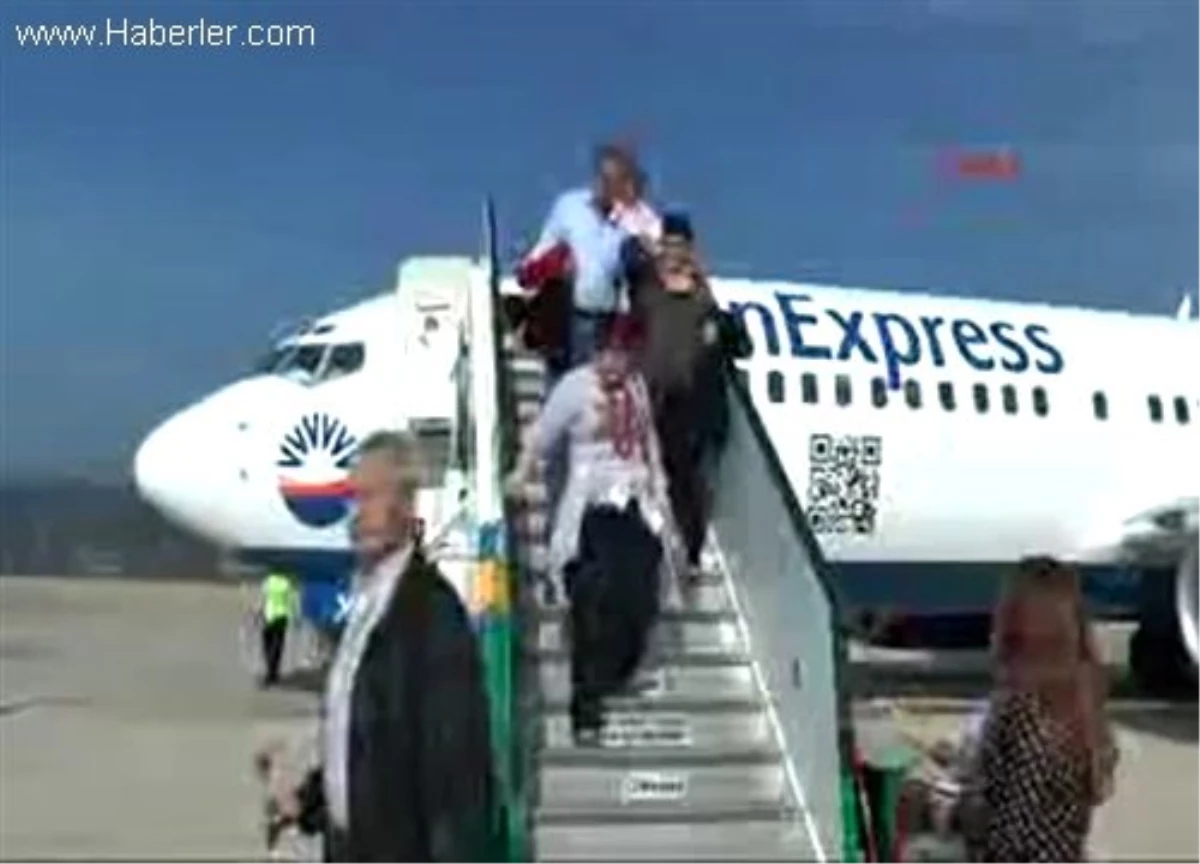 Sunexpress Gazipaşa\'ya İlk Uçuşunu Gerçekleştirdi