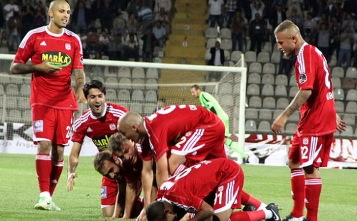 Yiğidolar Hız Kesmedi