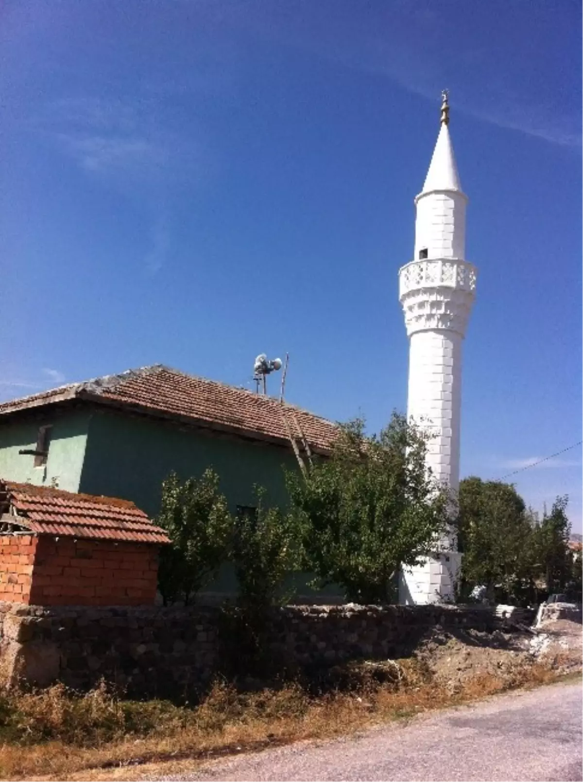 Yozgatlı Hayırsever İş Adamı Bilal Şahin, Orhan Köyüne Minare Yaptırdı