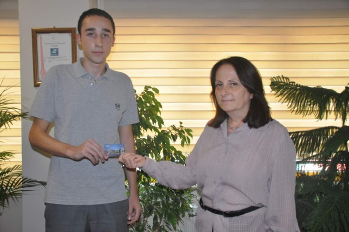 Burulaş, Örnek Davranışı Ödülsüz Bırakmadı