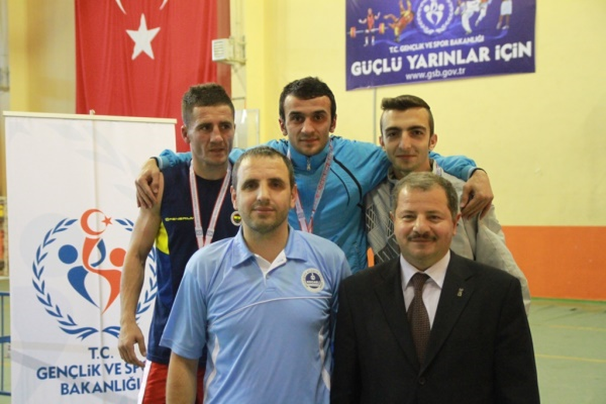 Kağıtspor\'lu Boksörler Ön Elemeyi Geçti