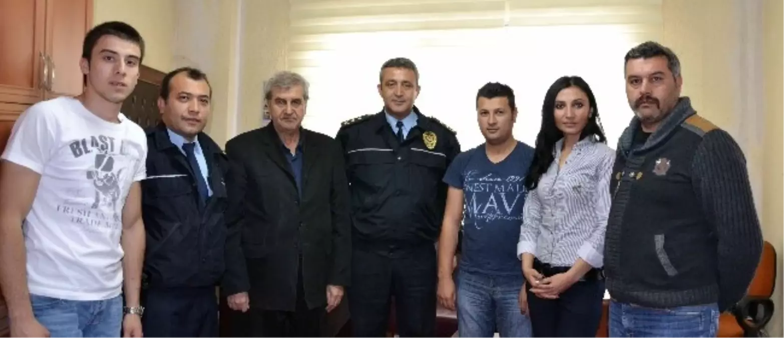 Emniyetten Belediye Basın Bürosuna Ziyaret Jesti