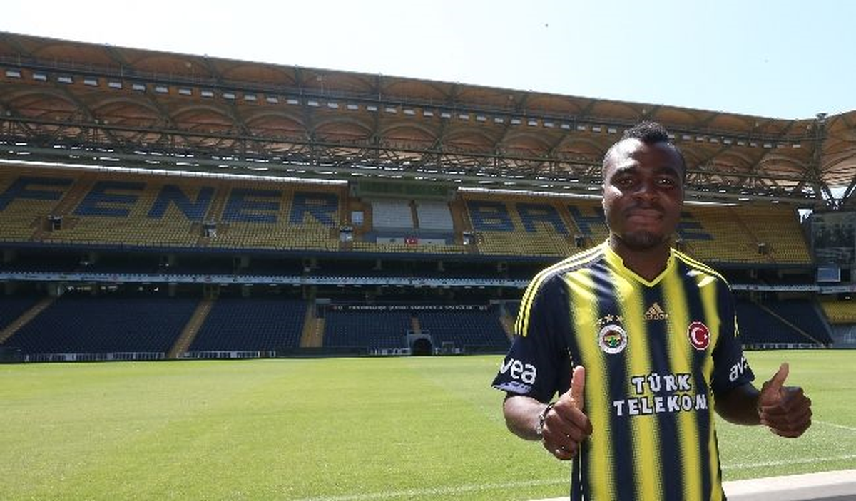 Fenerbahçeli Emenike: Aziz Yıldırım\'ı Tebrik Ediyorum