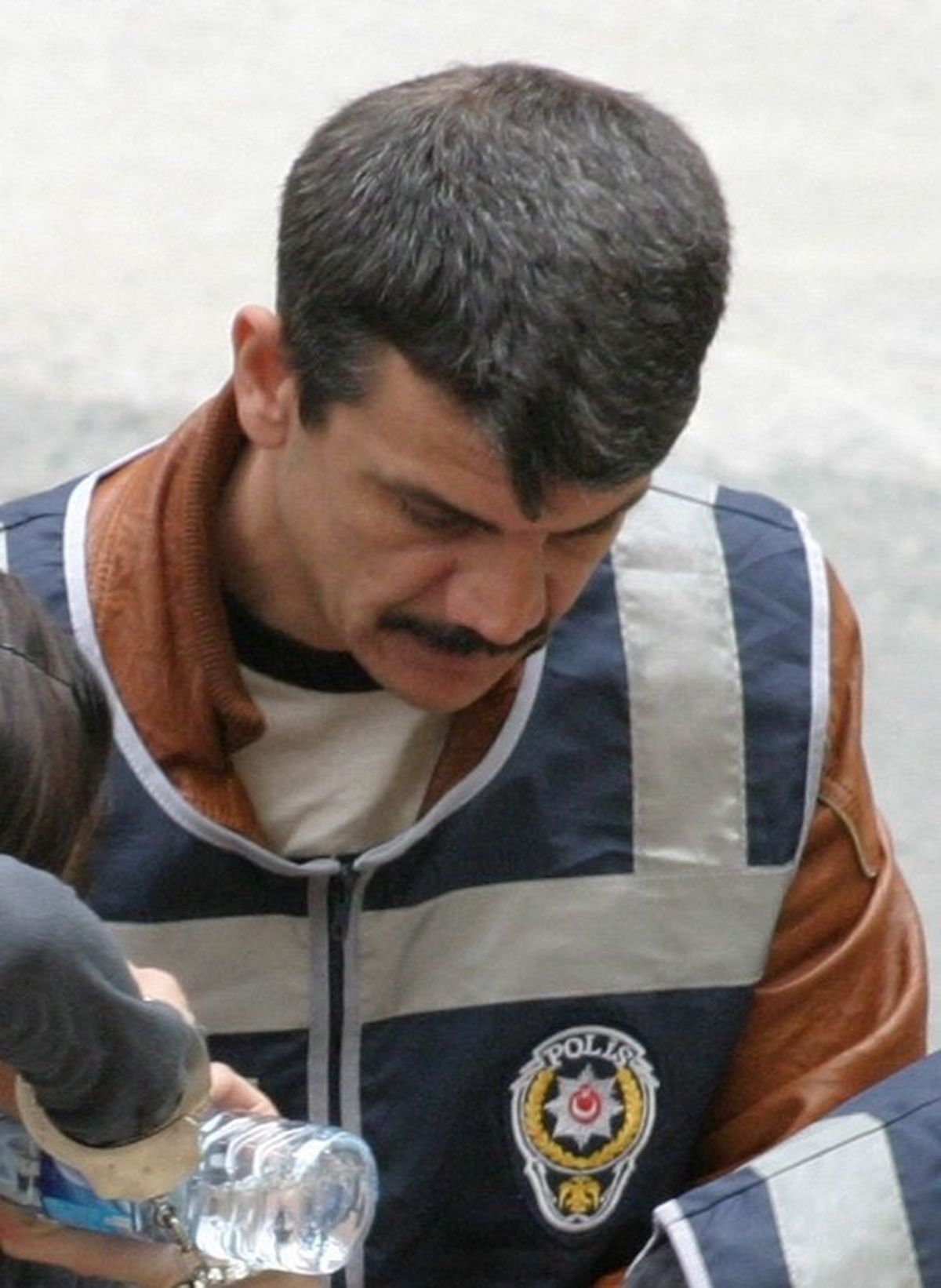 Hırsızı Silahla Yaralayan Görevli Polis Hakkında Dava Açıldı