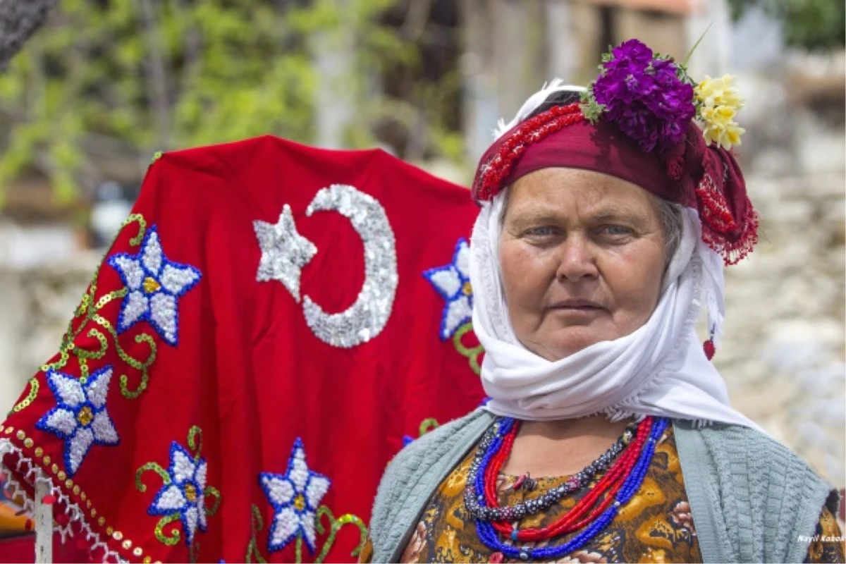 İpek Saçlı Kadınlar Fotoğraf Sergisi Türkiyeyi Dolaşıyor