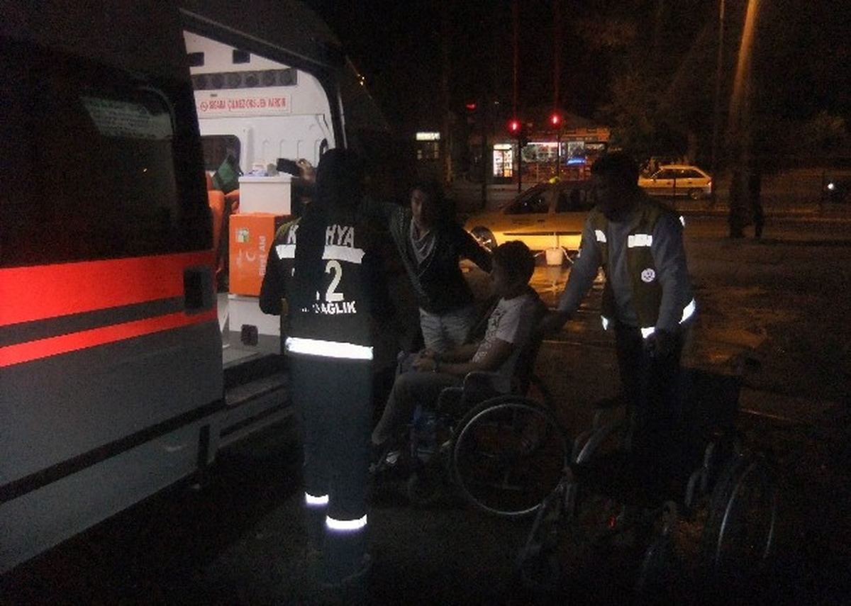 Kütahya\'da 8 Öğrenci Yemekten Zehirlendi
