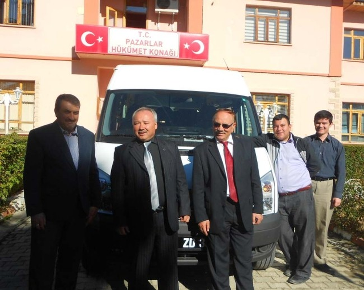 Milli Eğitim Bakanlığı\'ndan Anadolu Öğretmen Lisesi\'ne Minibüs