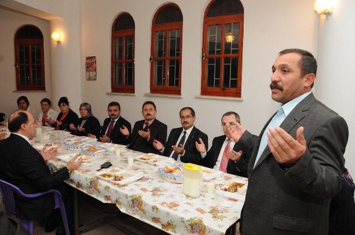 Çorum\'da Muharrem İftarında Birlik Mesajı Verildi