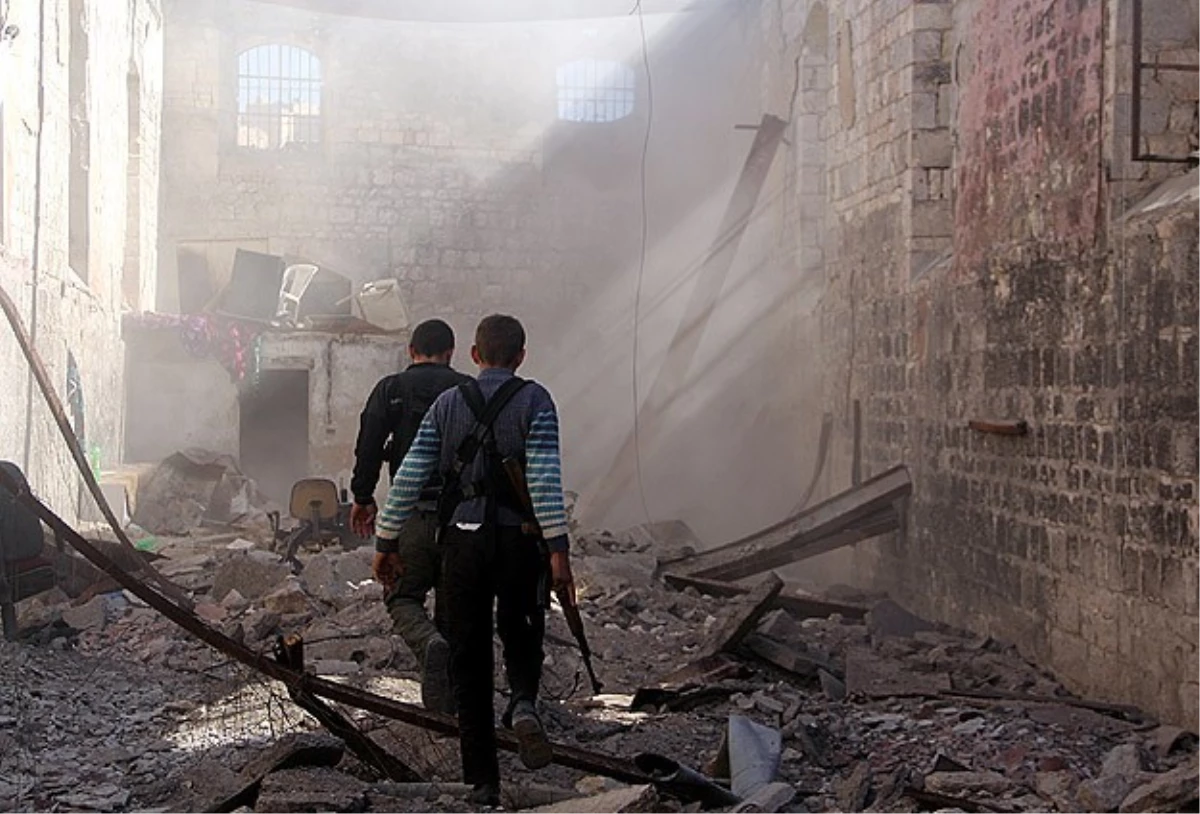 Suriye\'de Yapılan Saldırılarda 43 Kişi Öldü