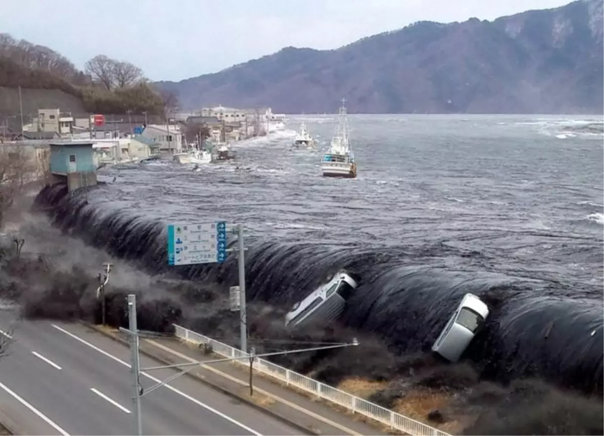 Tsunami: Felaketin Ardından Orijinal Fragman