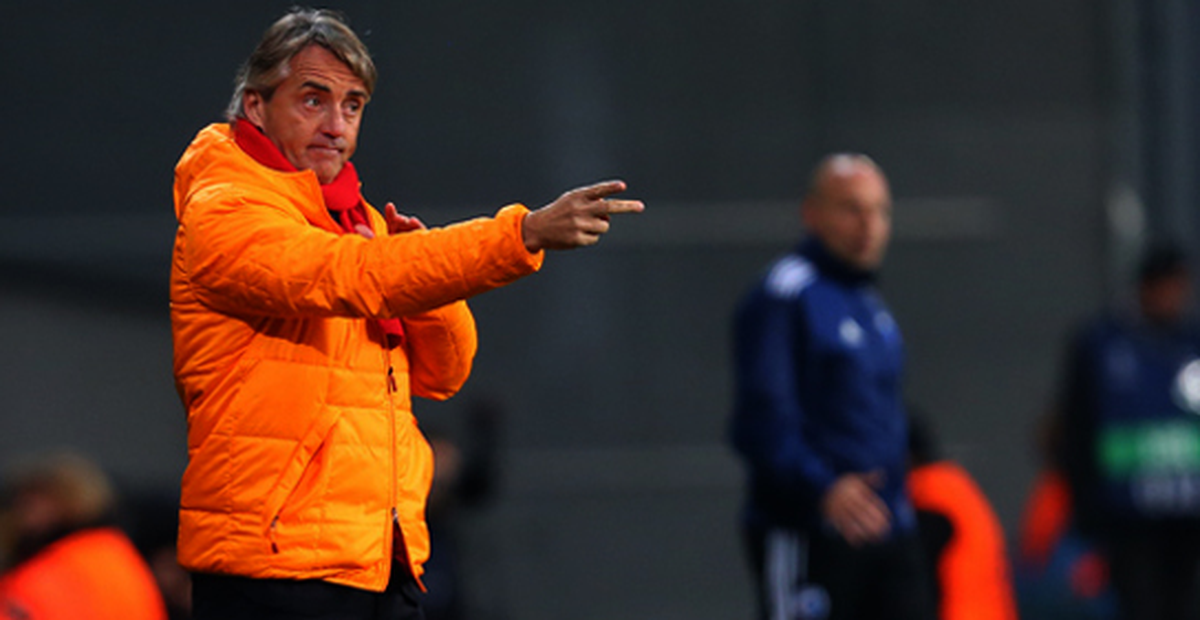 Vali Mutlu, Mancini'yle Dalga Geçti
