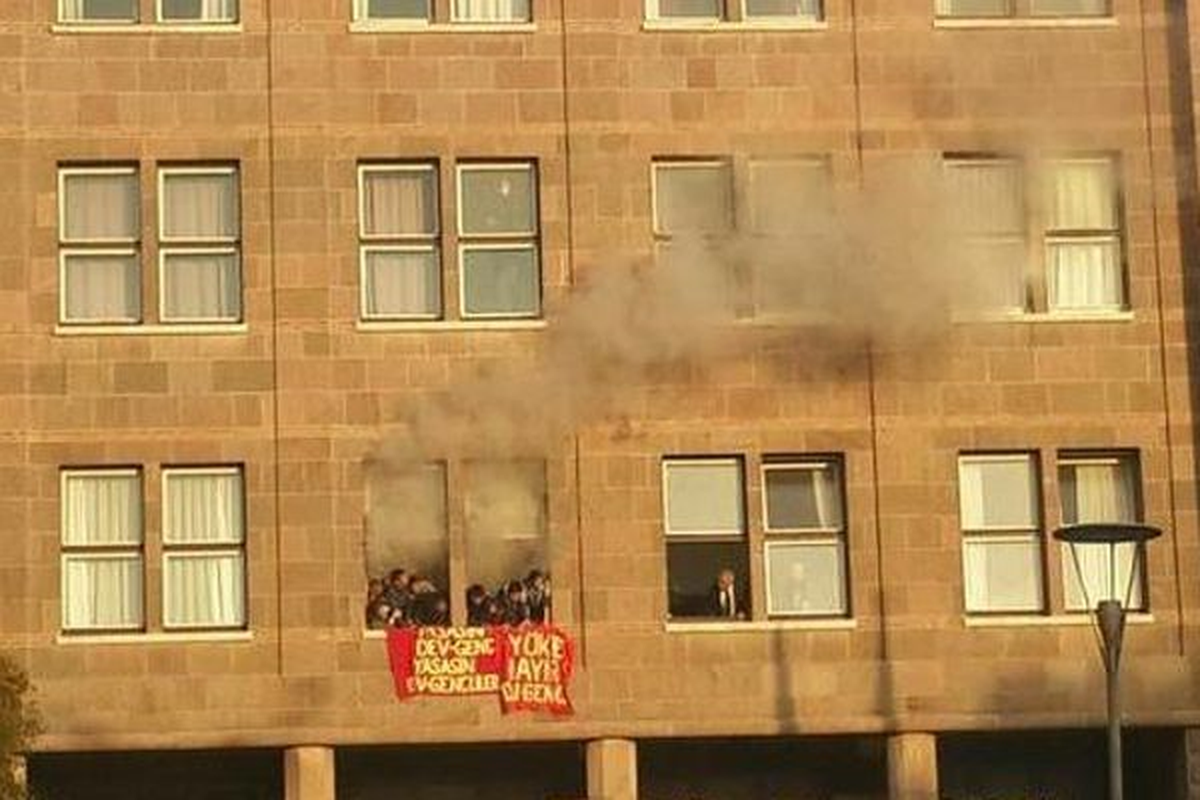 YÖK'ün kuruluşunun 32. yıl dönümü DTCF'de olaylar