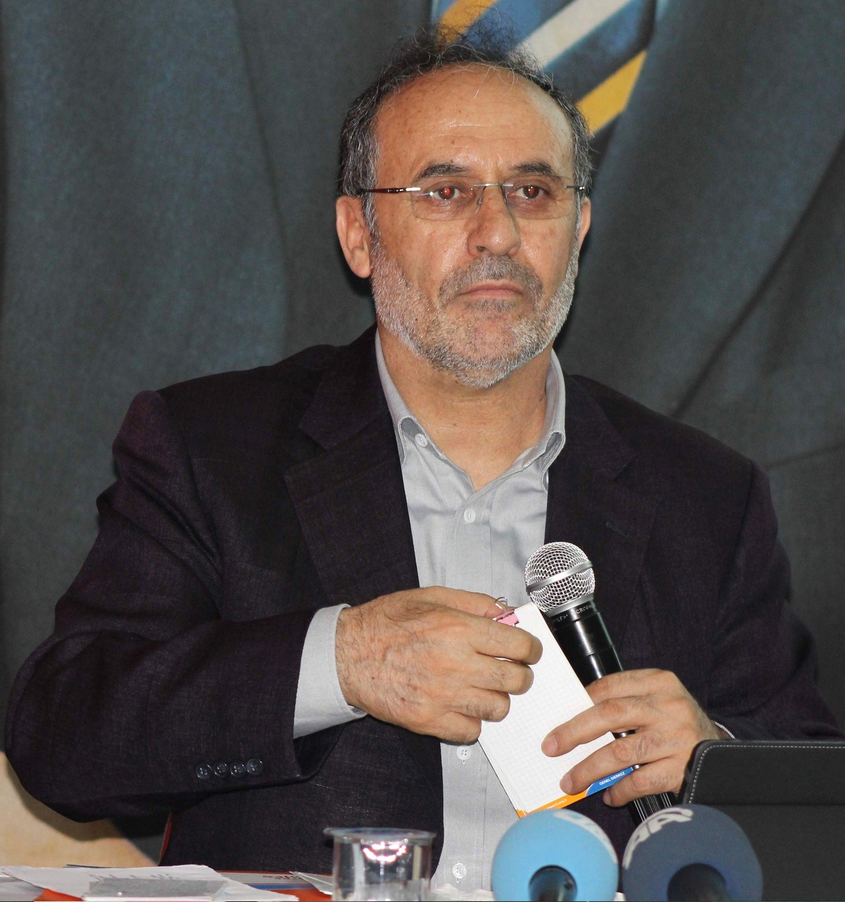 Ak Parti\'den "Öğrenci Evi" Tartışmalarında "Başörtülü" Açıklama