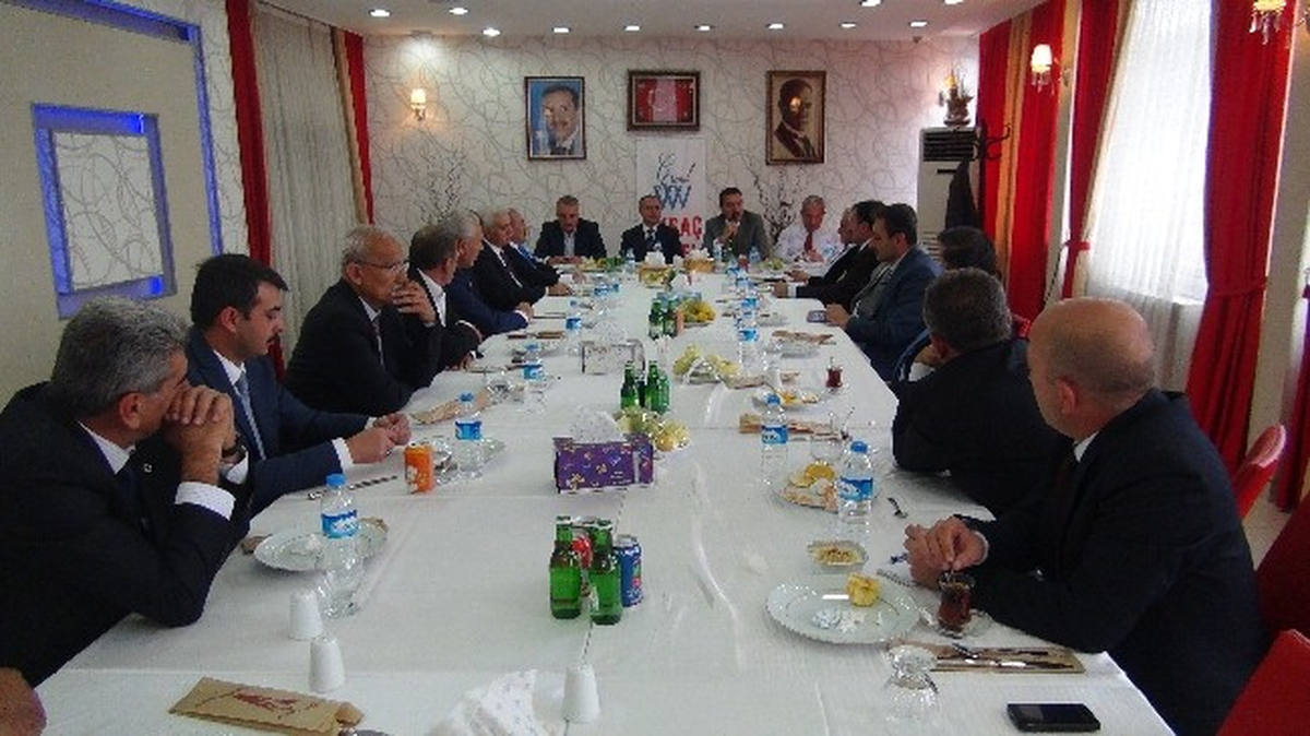 AK Parti Malatya Yönetimi Hekimhan Aday Adayları İle Görüştü