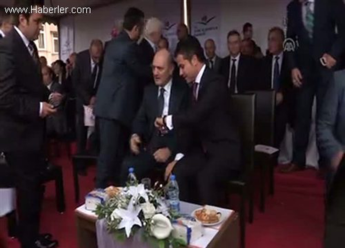 Bakanlar Bayraktar ve Kılıç, temel atma törenine katıldı
