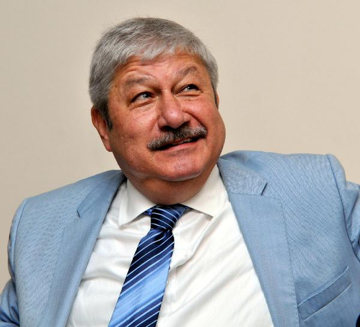 Başkan Akaydın: Üniversitelinin Kiminle Kaldığından Sana Ne