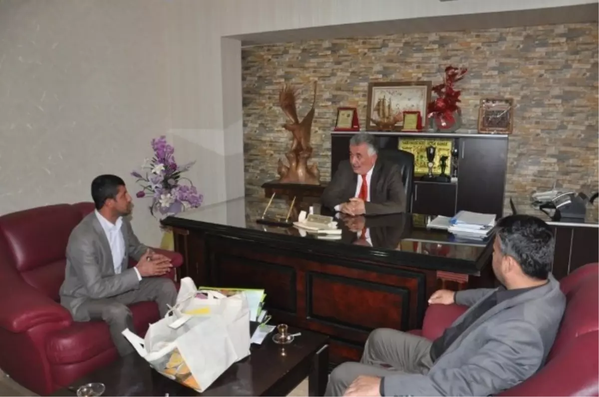 Belediye Başkanı Selim Sadak\'tan İş Adamlarına Çağrı