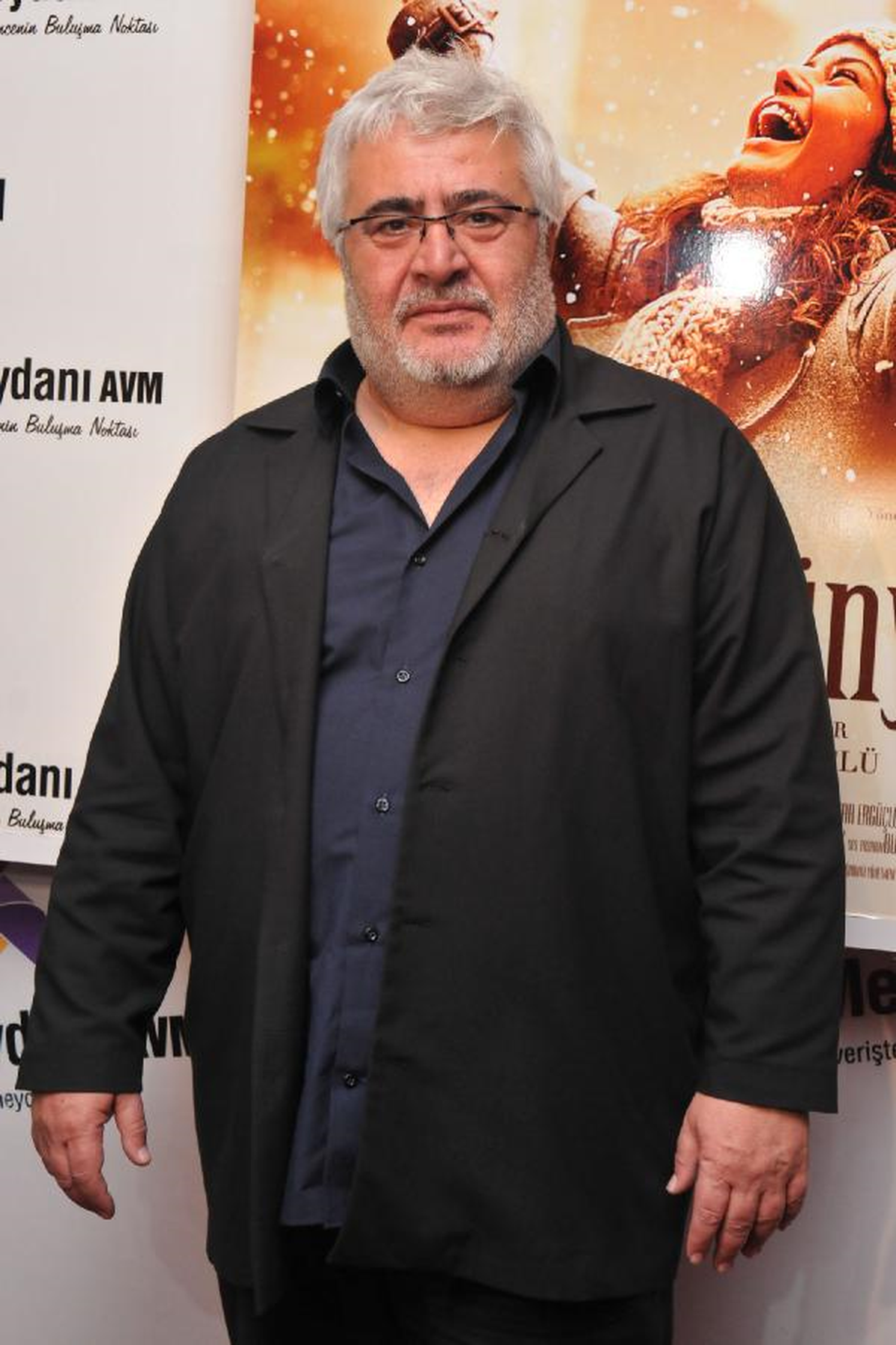 Bursa\'da \'Benim Dünyam\'a Uğur Yücel\'li Gala