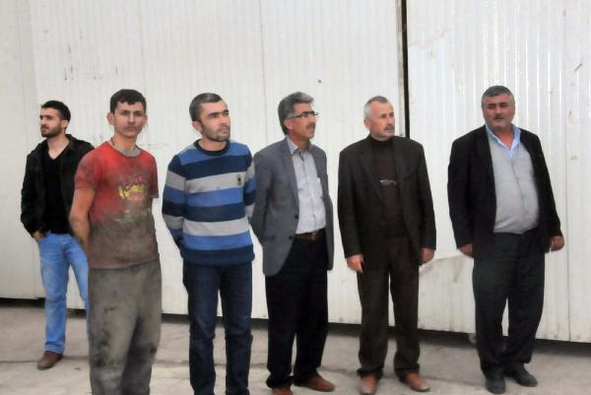 Çevre Yolunda İşyerleri Mühürlenen Esnaf Yol Kapattı