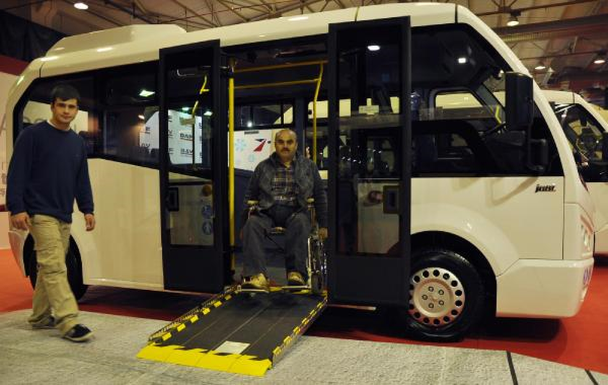 Engelliler İçin Özel Minibüs