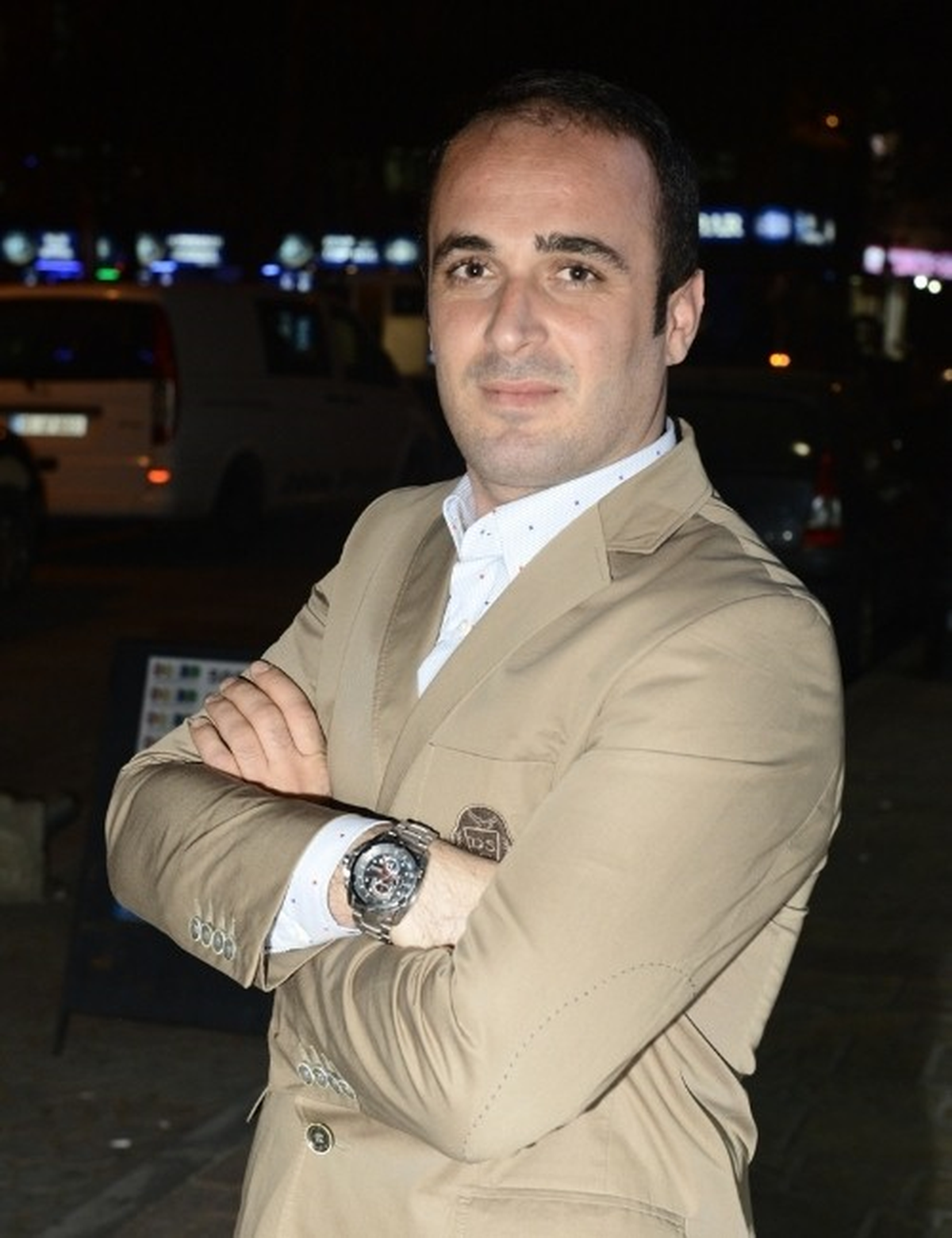 Konak\'ta Esnaflık Yapan Güleç, AK Parti\'den Aday Adayı Oldu