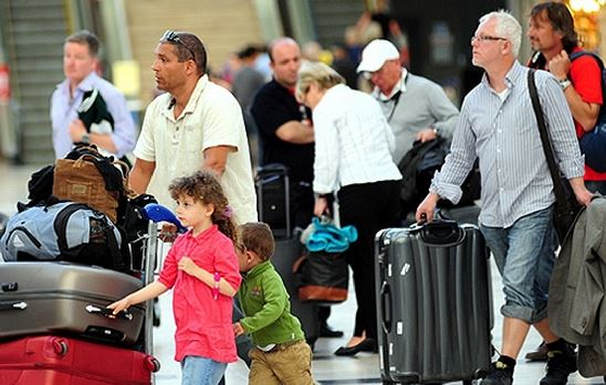 İstanbul\'u 10 Ayda Yaklaşık 9 Milyon Turist Ziyaret Etti