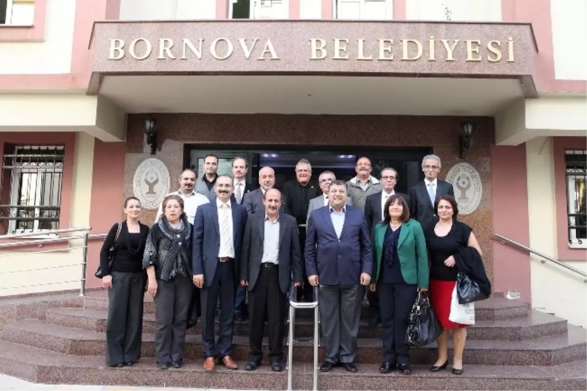 İzmir Kent Konseyleri Birliği Bornova\'da Toplandı