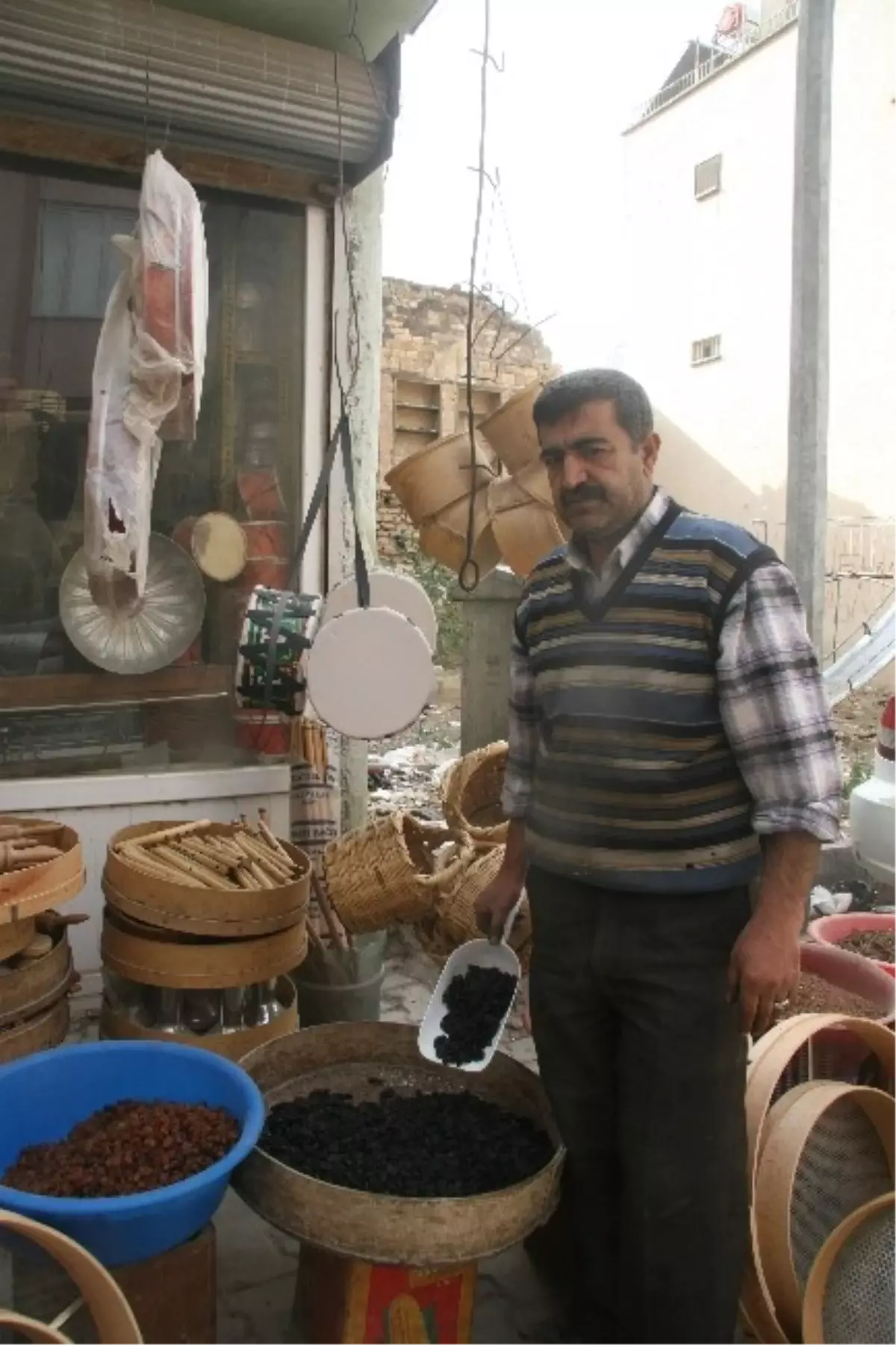 Kilis\'te Yeni Mahsul Kuru Üzüm Piyasaya Çıktı