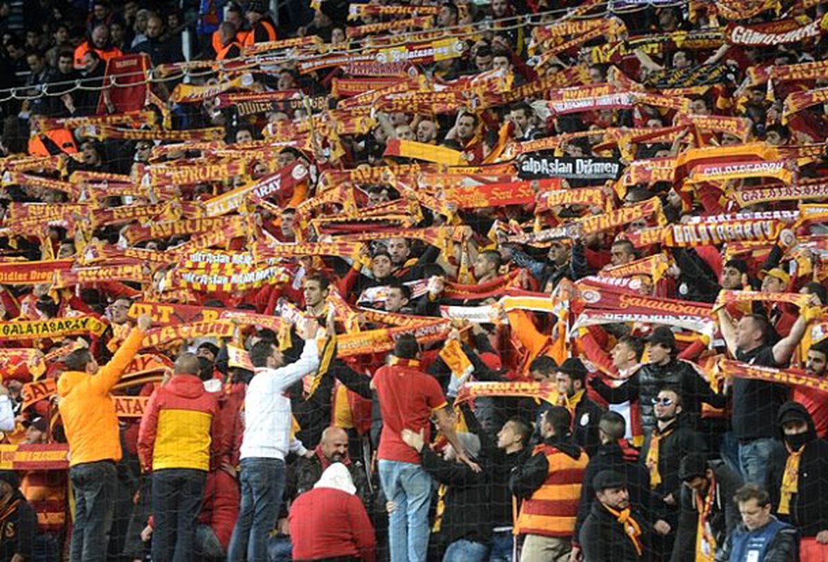 Kopenhag\'da Gözaltına Alınan 3 Galatasaray Taraftarı Tutuklandı